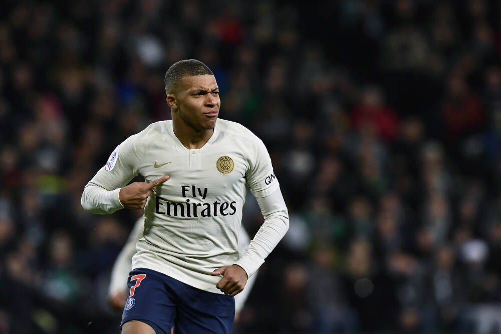 无人机操控员执照总数超27万本，但行业人才缺口达百万！